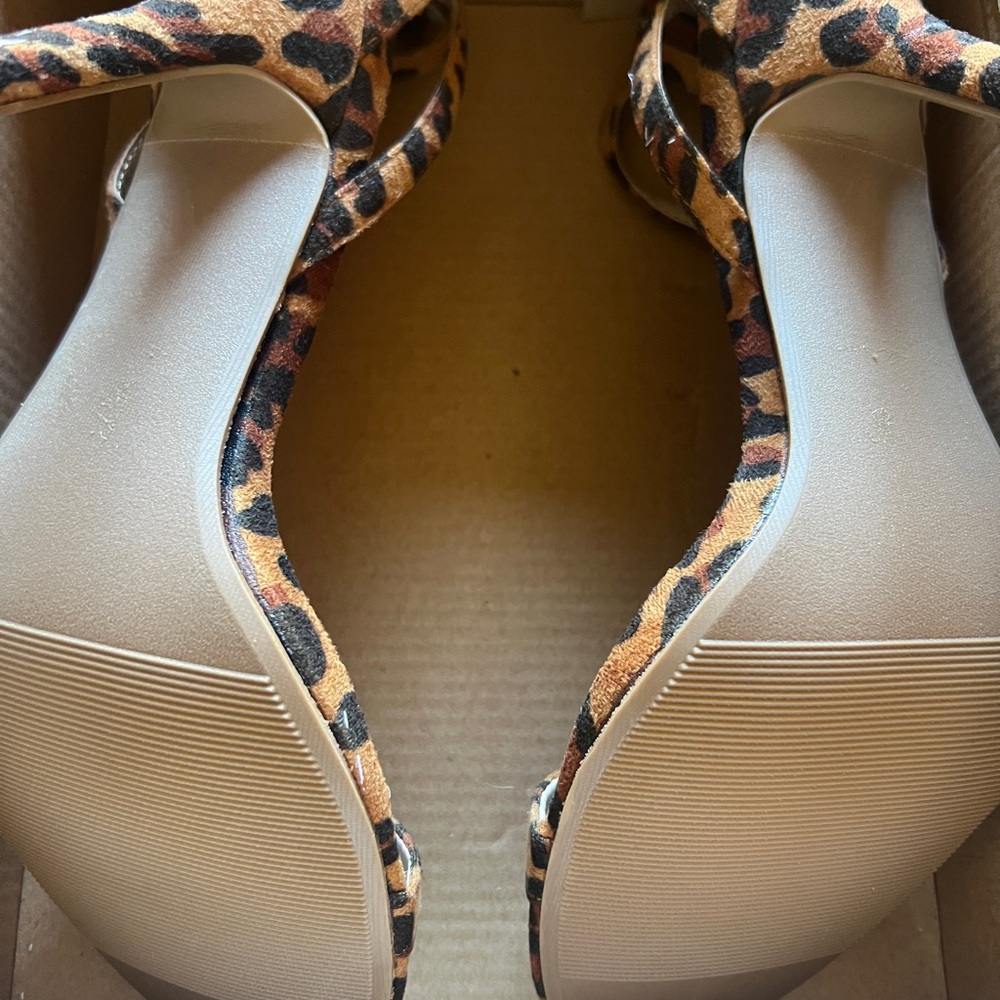 Wild Diva, Leopard print, Size 8, 4 inch stiletto heels, brand new - Picture 3 of 4